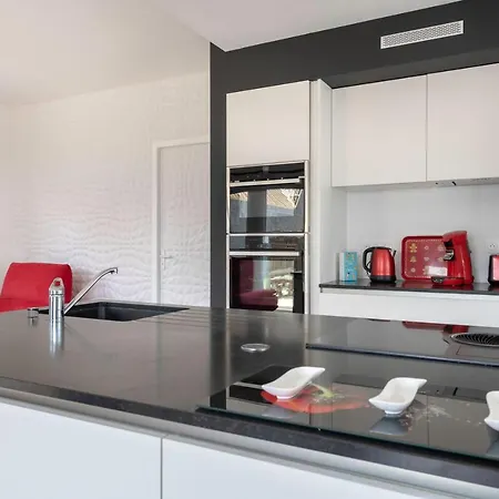 Maison Moderne Pour 4 Personnes A *