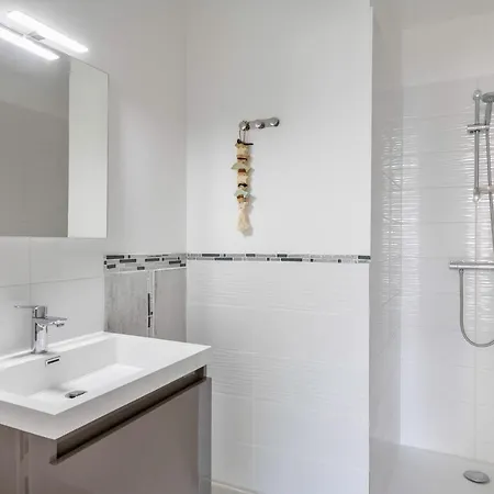 Maison Moderne Pour 4 Personnes A * Saint-Gildas-de-Rhuys